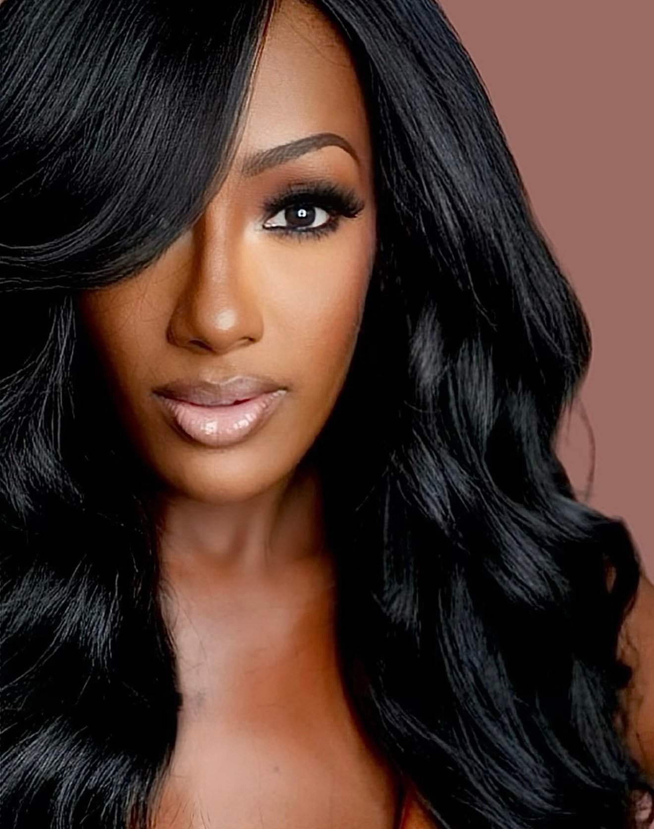 Tamika Robertson headshot